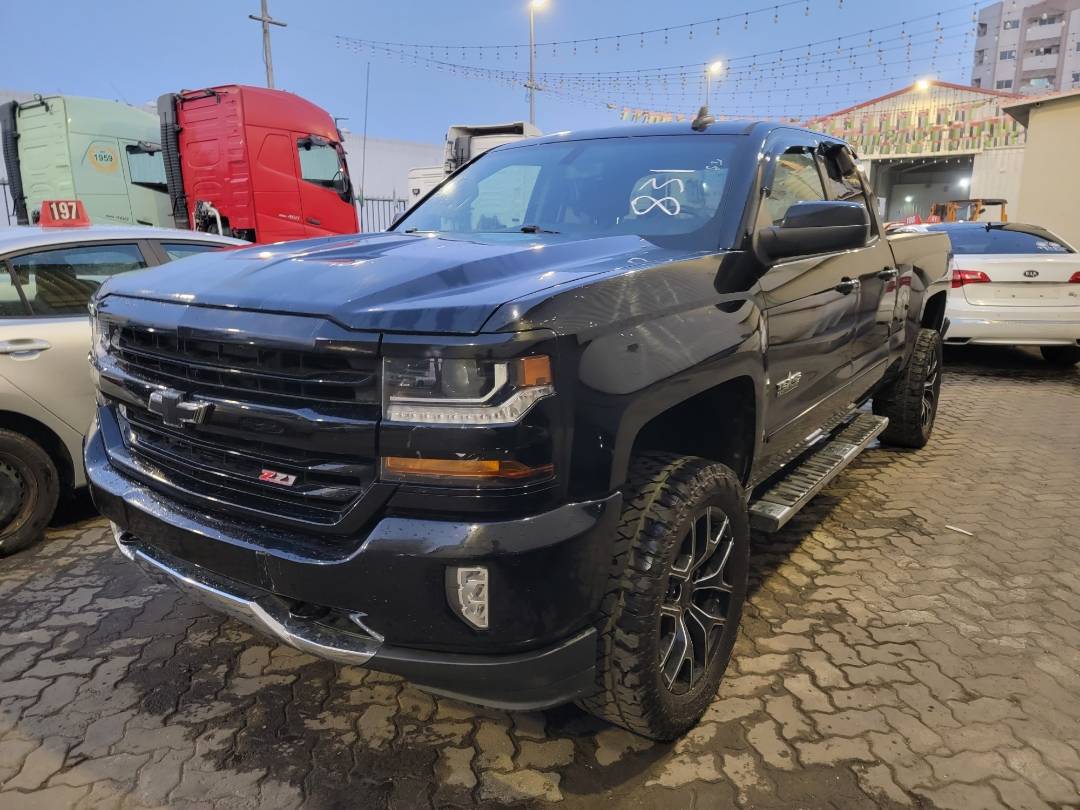 2019 CHEVROLET SILVERADO — 117720 Miles — Lot K1114466 — Main - Marhaba Auctions Used Cars - Image 4