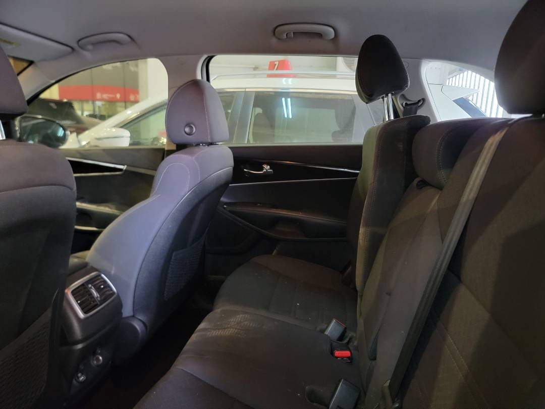 2019 KIA SORENTO — 137296 Miles — Lot 3XKG575407 — Main - Marhaba Auctions Used Cars - Image 7