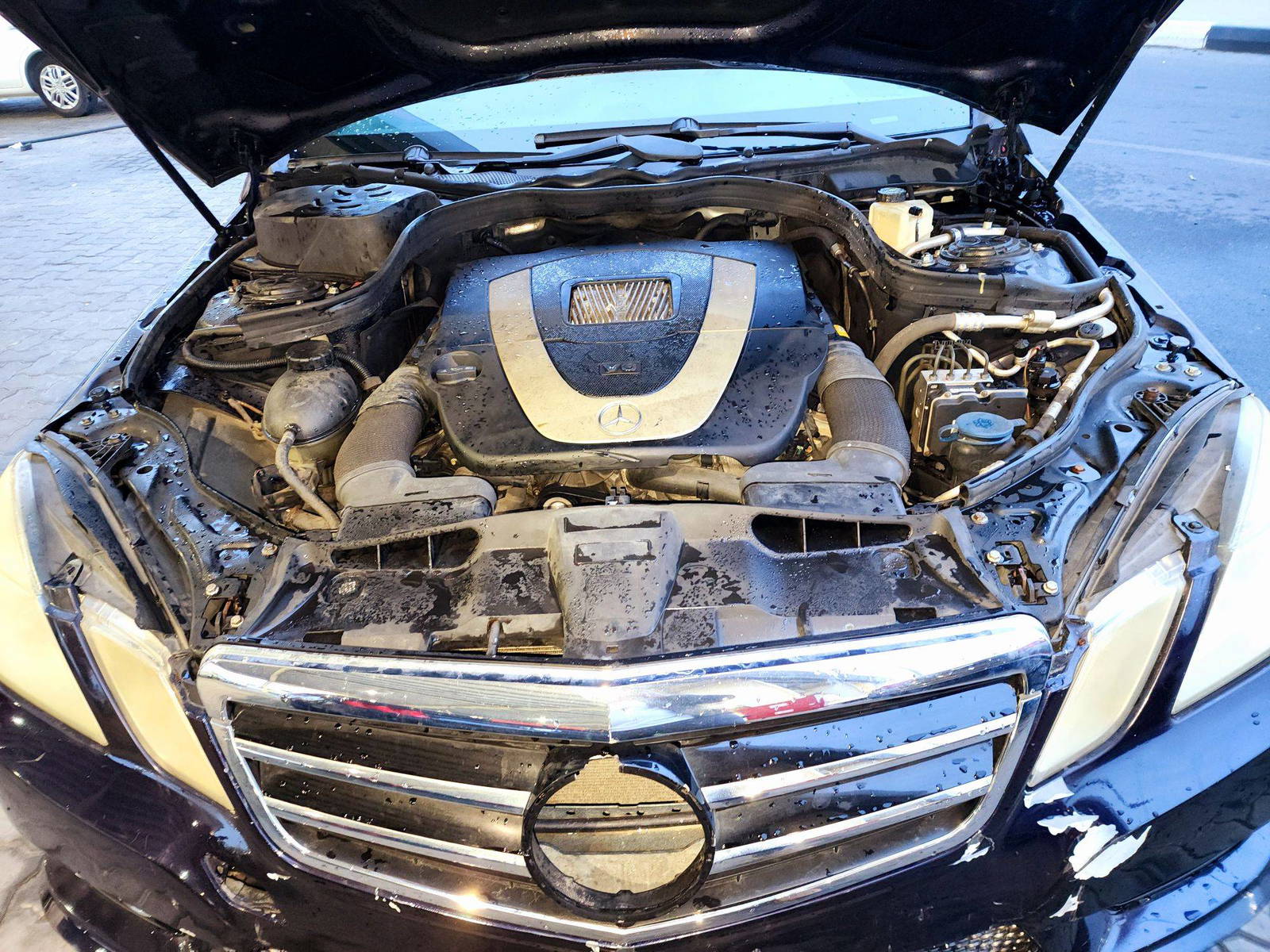 2010 MERCEDES BENZ E 350 — 170843 Miles — Lot AA073727 — Souq - Marhaba Auctions Used Cars - Image 12