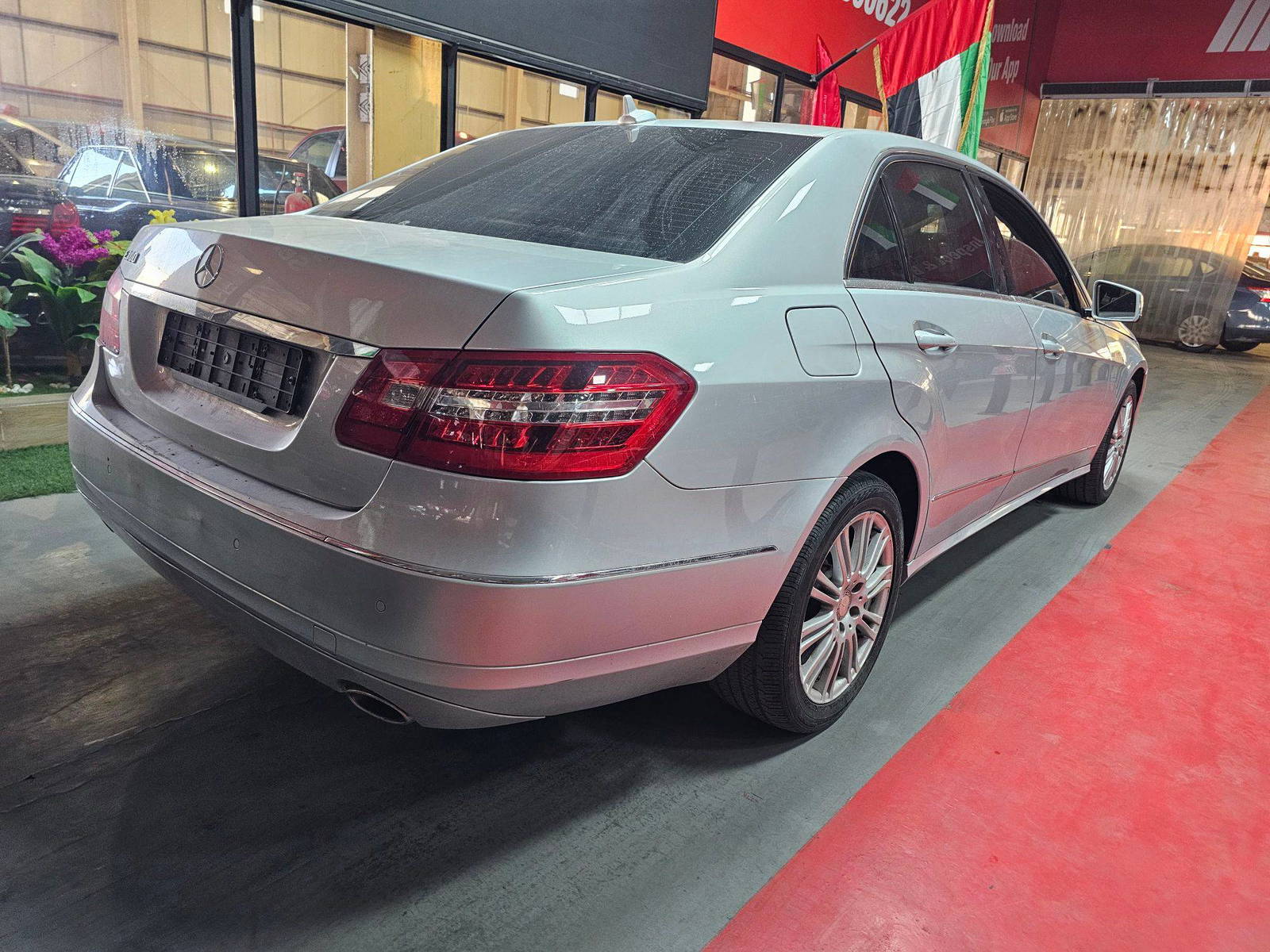 MERCEDES BENZ E-300 2011 - Marhaba Auction Used Cars - Image 5