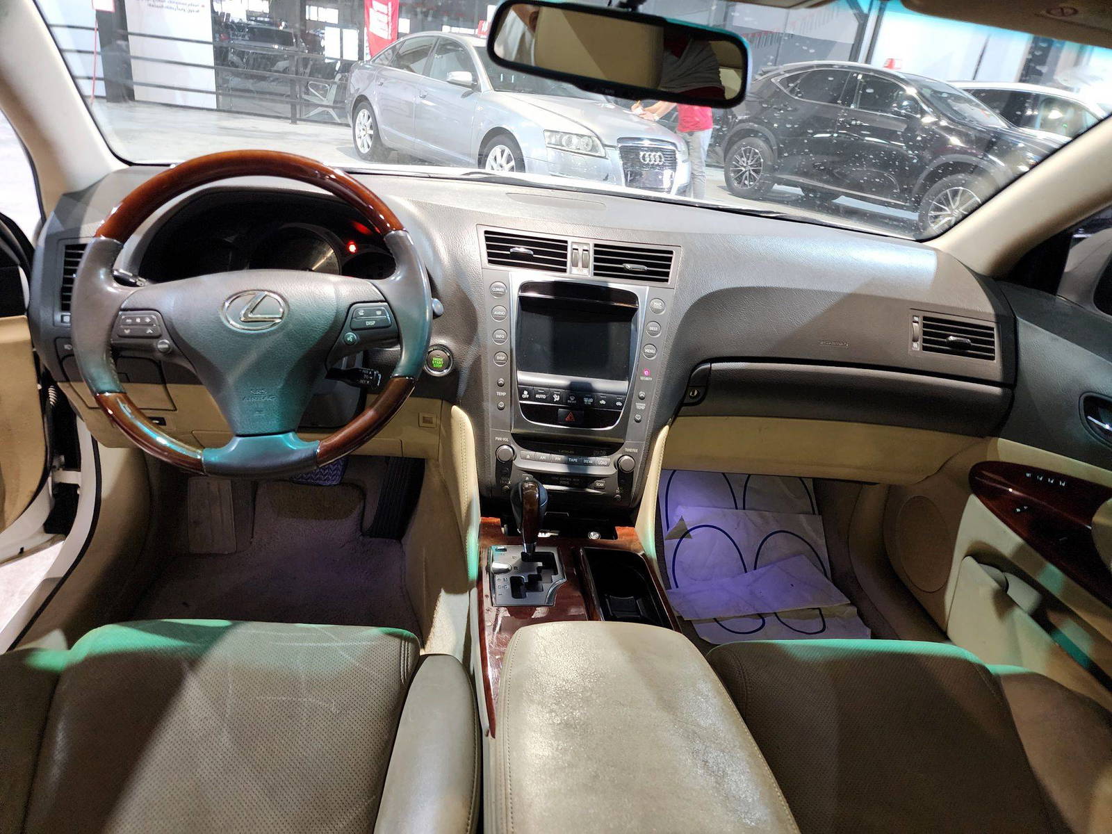 2008 LEXUS GS 430 — 294096 KM — Lot 19249 — Al Quoz - Marhaba Auctions Used Cars - Image 9