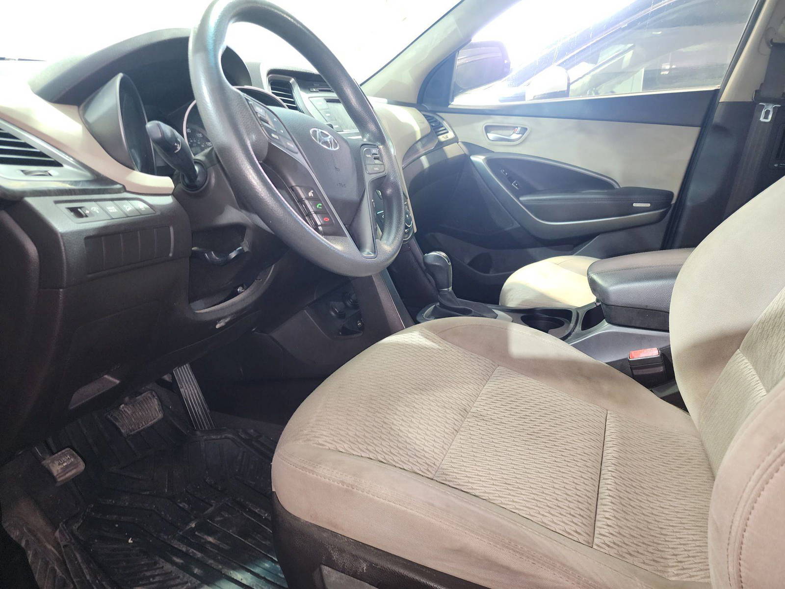 HYUNDAI SANTA FE SPORT 2018 - Marhaba Auction Used Cars - Image 9