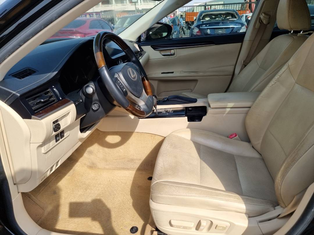 2013 LEXUS ES 350 — 135699 Miles — Lot 215478 — Ind. 12 - Marhaba Auctions Used Cars - Image 6