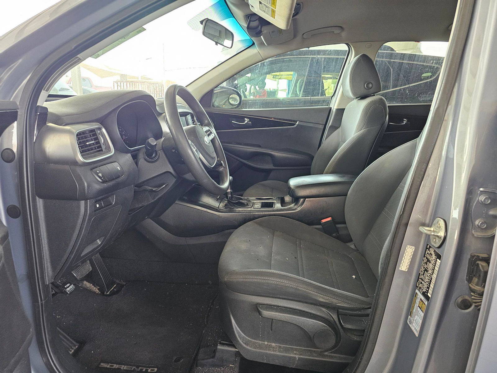 2020 KIA SORENTO — 136647 Miles — Lot 42947265 — Souq - Marhaba Auctions Used Cars - Image 9