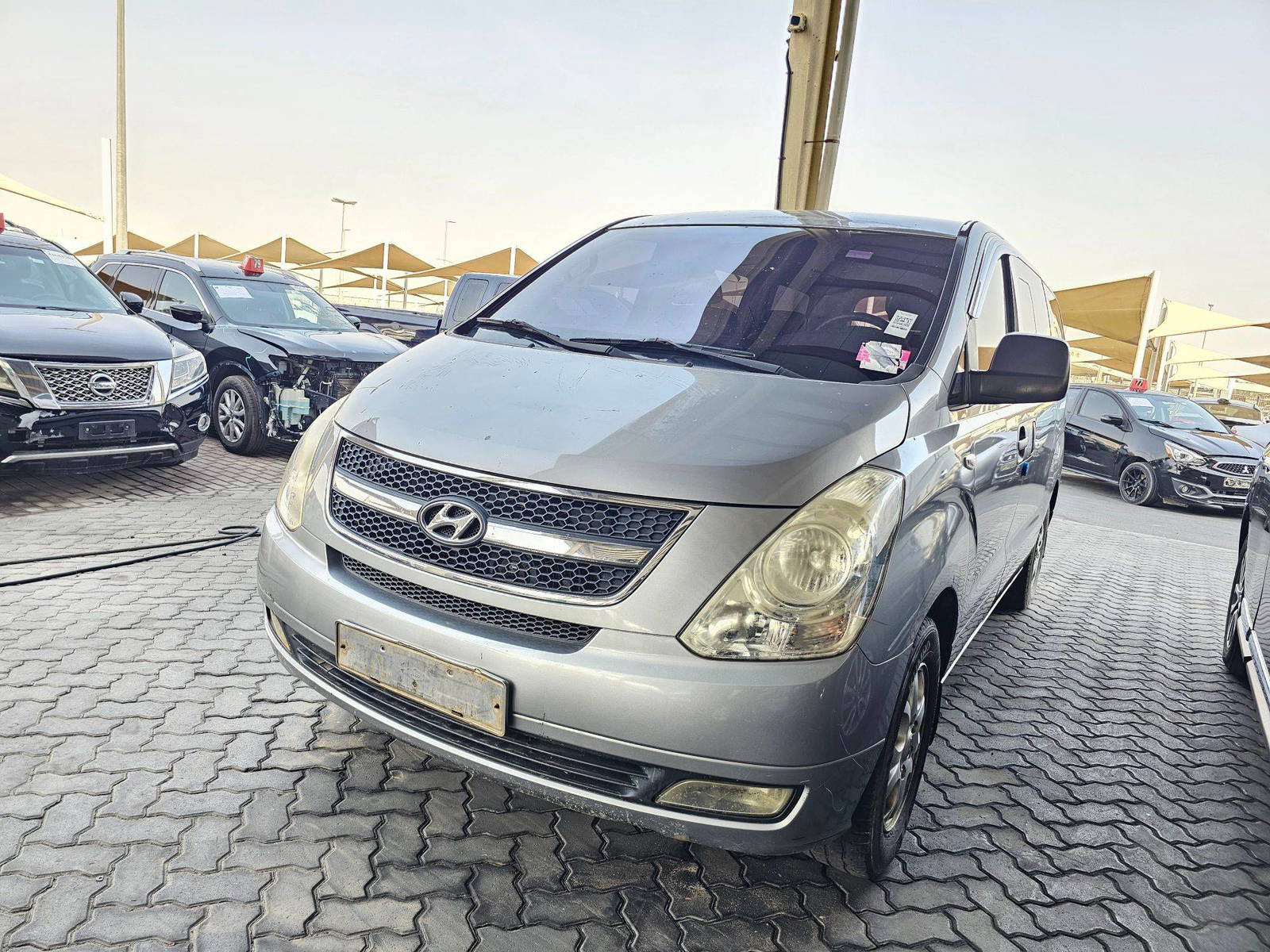 2011 HYUNDAI GRAND STAREX — 284918 KM — Lot 305221 — Souq - Marhaba Auctions Used Cars - Image 5