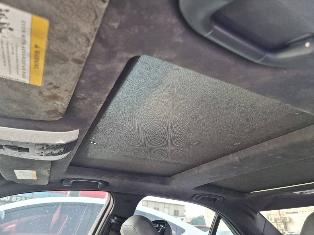 MERCEDES BENZ C300 2011 - Marhaba Auction Used Cars - Image 9