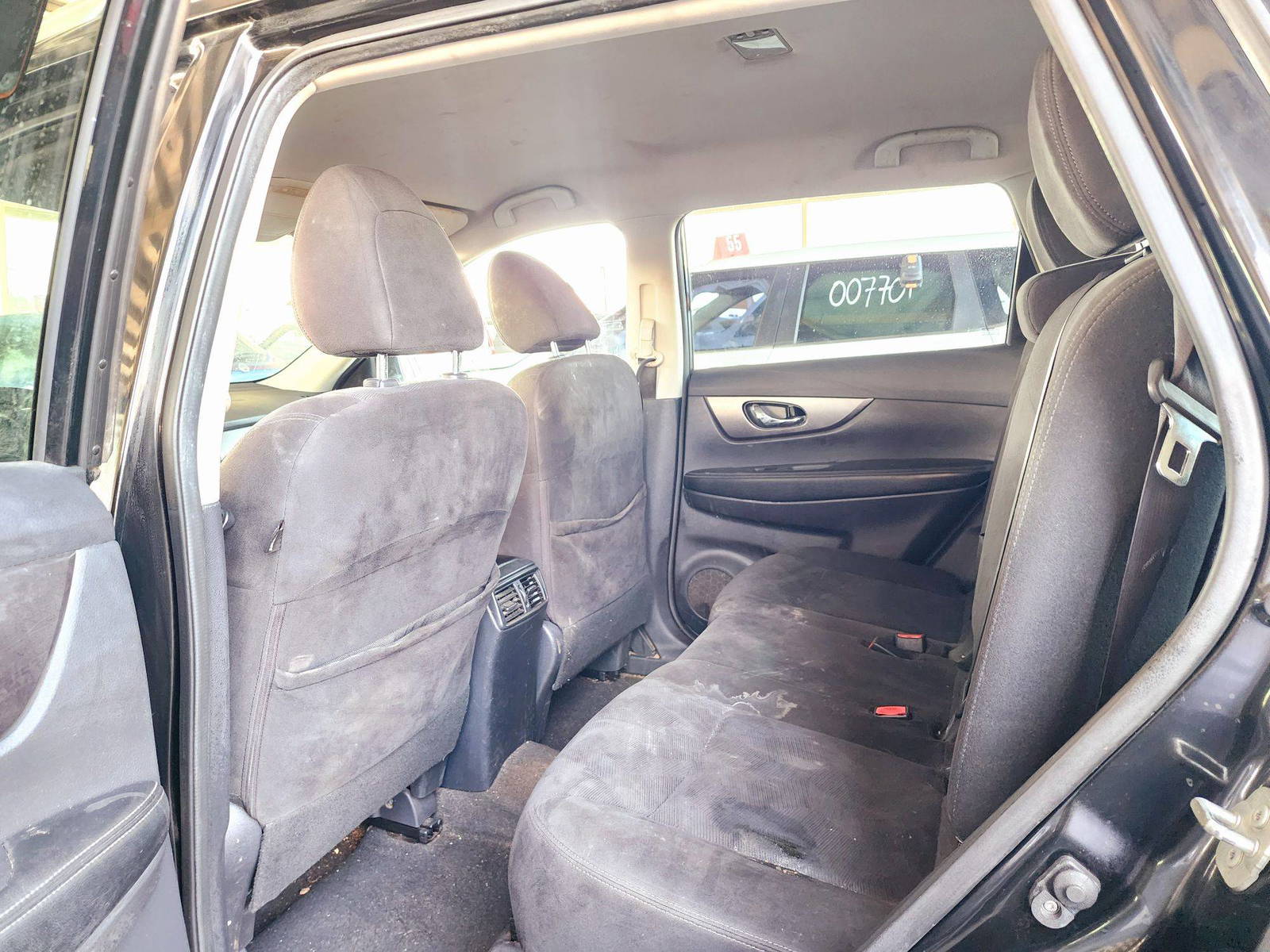 2015 NISSAN ROGUE — 261907 Miles — Lot T6FP524328 — Souq - Marhaba Auctions Used Cars - Image 6