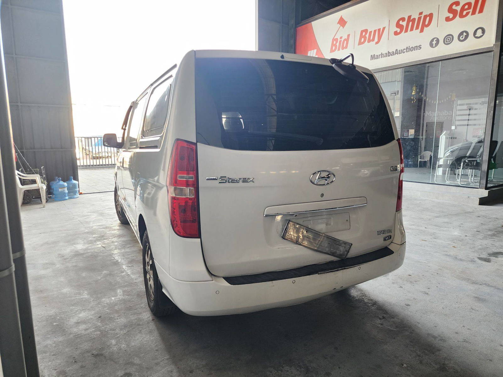 2011 HYUNDAI GRAND STAREX — 197401 KM — Lot 365468 — Souq - Marhaba Auctions Used Cars - Image 6