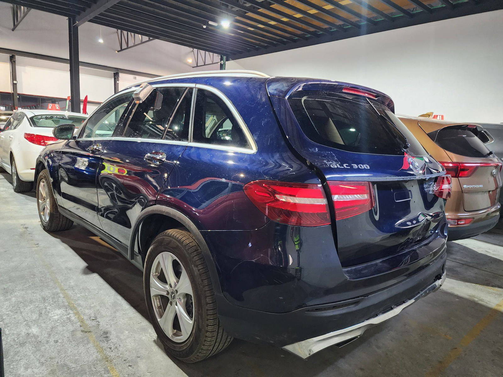 2018 MERCEDES BENZ GLC-300 — 55273 Miles — Lot V042282 — Al Quoz - Marhaba Auctions Used Cars - Image 6