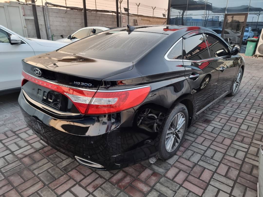 HYUNDAI GRANDEUR 2011 - Marhaba Auction Used Cars - Image 5