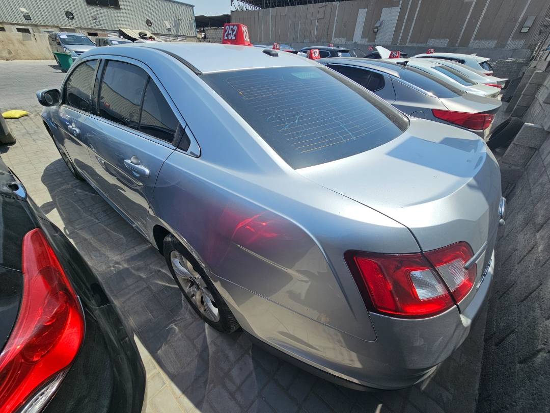 2011 FORD TAURUS — 185260 KM — Lot 138250 — Main - Marhaba Auctions Used Cars - Image 4