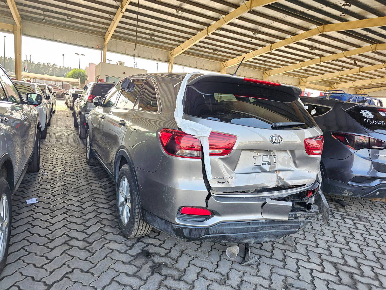 2019 KIA SORENTO — 155581 KM — Lot 58299445 — Souq - Marhaba Auctions Used Cars - Image 3