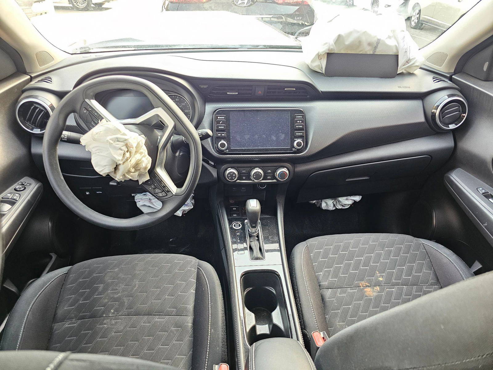 2024 NISSAN KICKS — 24041 Miles — Lot CV4RL470838 — Souq - Marhaba Auctions Used Cars - Image 7