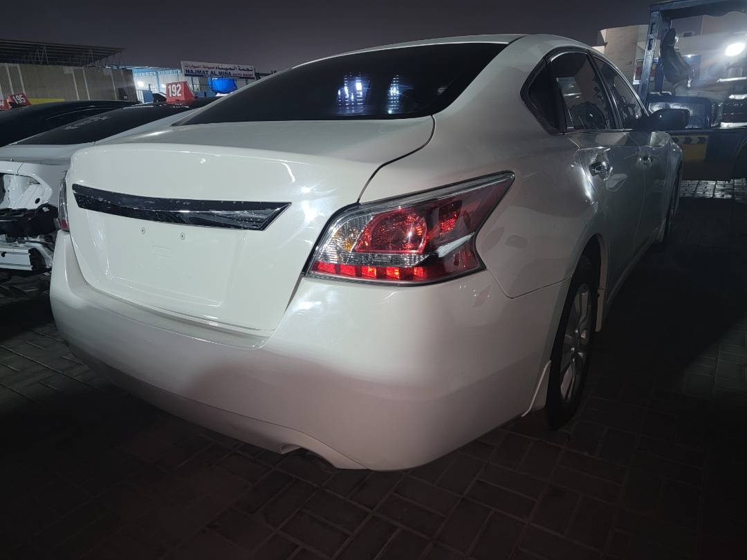 2015 NISSAN ALTIMA — 118576 Miles — Lot 114633 — Main - Marhaba Auctions Used Cars - Image 4
