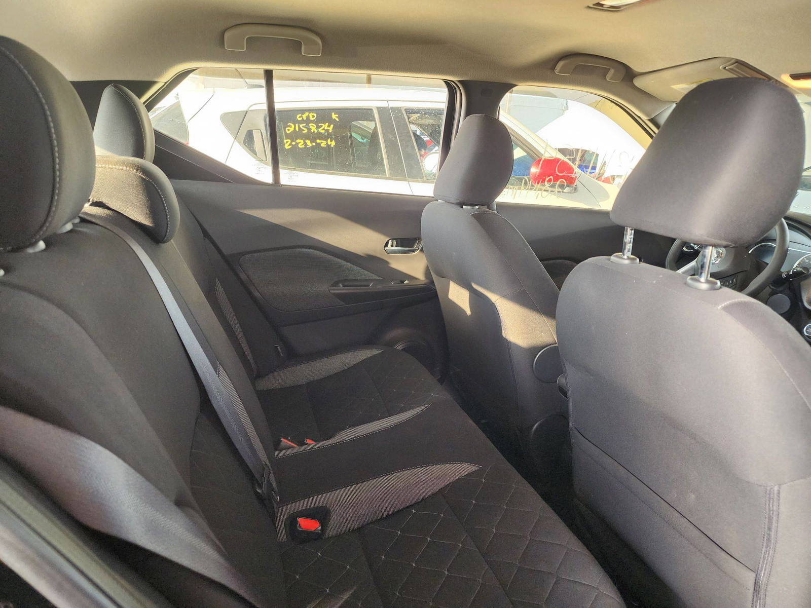 2020 NISSAN KICKS — 28149 Miles — Lot 43111754 — Souq - Marhaba Auctions Used Cars - Image 4