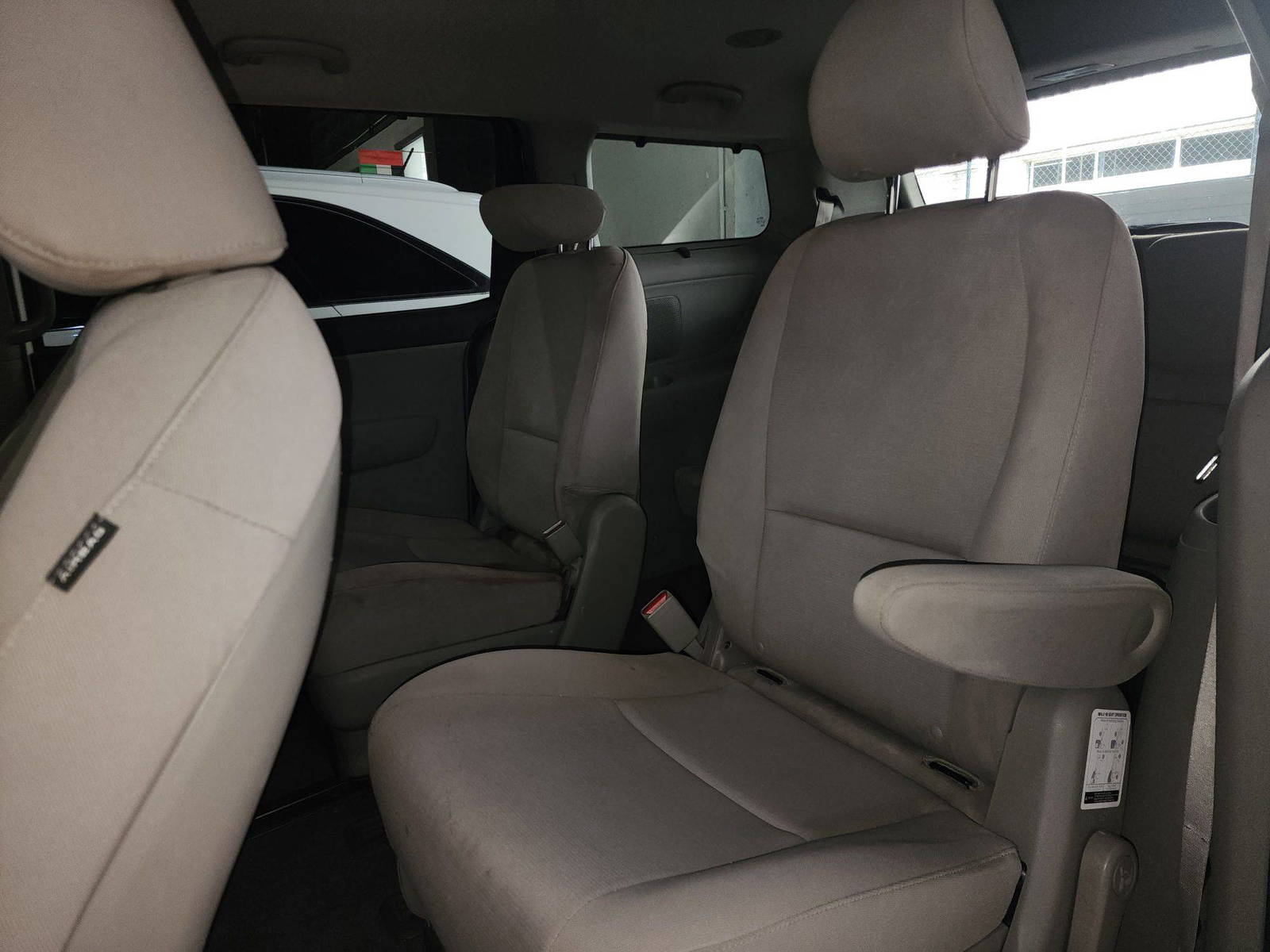 KIA SEDONA 2015 - Marhaba Auction Used Cars - Image 8