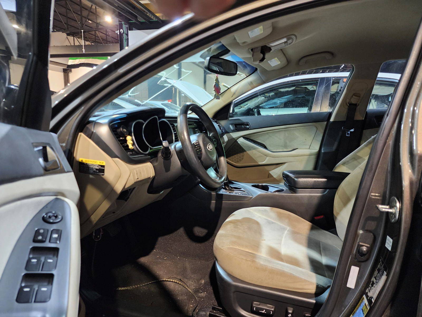 2014 KIA OPTIMA — 187459 Miles — Lot 5717647 — Al Quoz - Marhaba Auctions Used Cars - Image 9