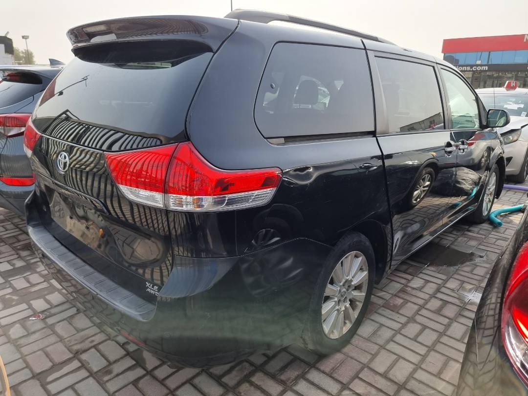 2013 TOYOTA SIENNA — 228677 Miles — Lot 215487 — Ind. 12 - Marhaba Auctions Used Cars - Image 4