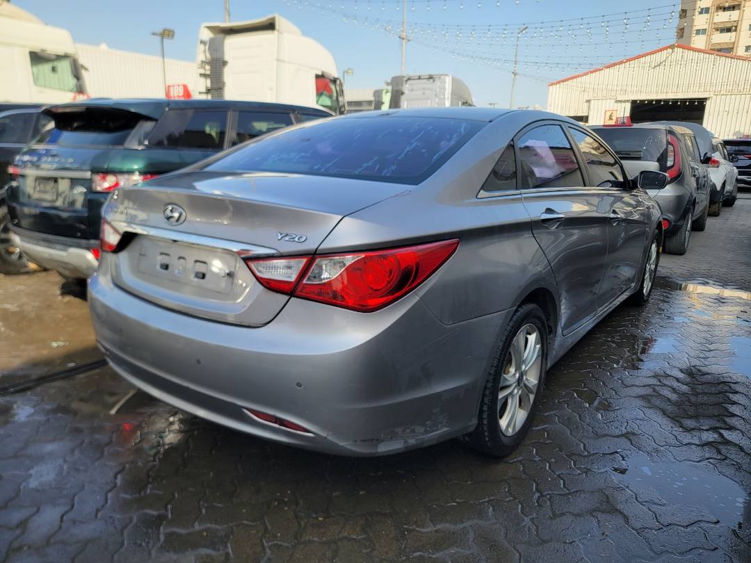 2010 HYUNDAI SONATA — 106413 KM — Lot 061831 — Main - Marhaba Auctions Used Cars - Image 3
