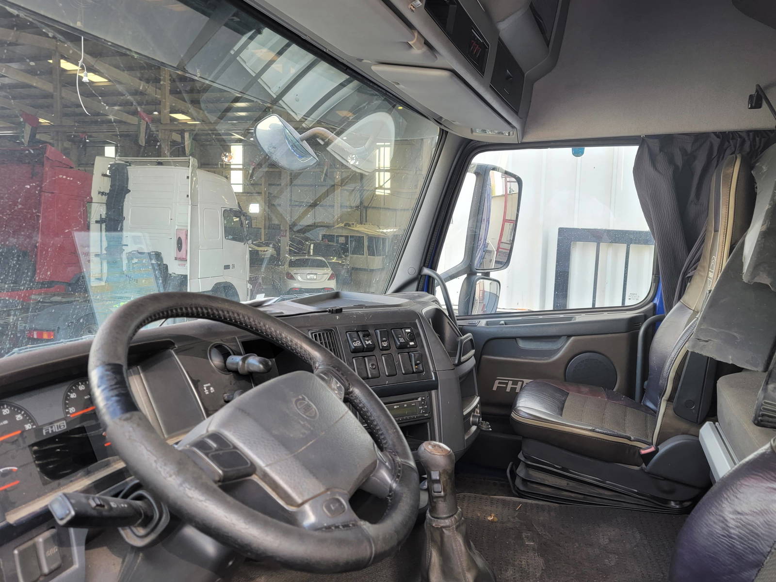 2011 VOLVO FH-Series — 666430 KM — Lot BA718263 — Main - Marhaba Auctions Used Cars - Image 7