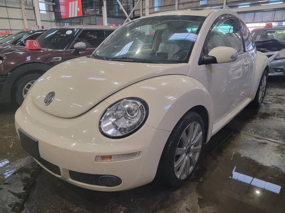 2008 VOLKSWAGEN BETTLE — 107382 KM — Lot M555893 - Marhaba Auctions Used Cars - Image 5
