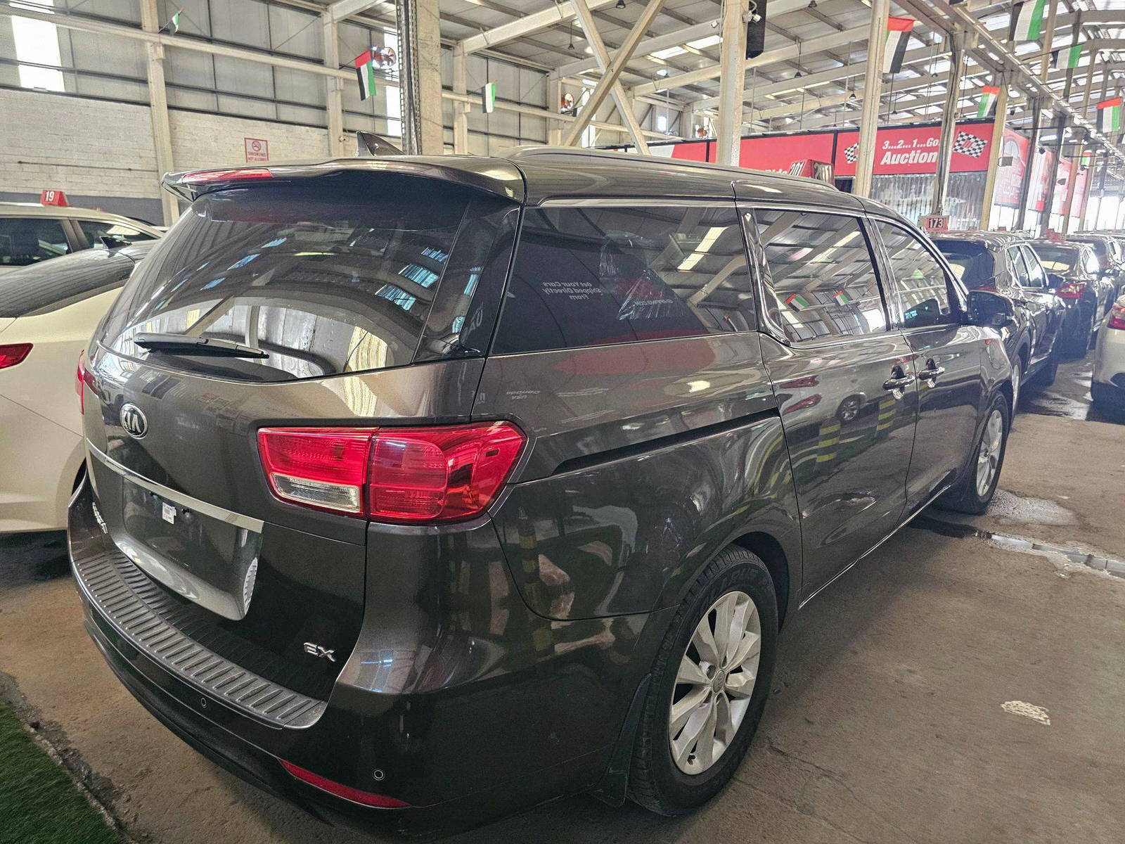KIA SEDONA 2016 - Marhaba Auction Used Cars - Image 4