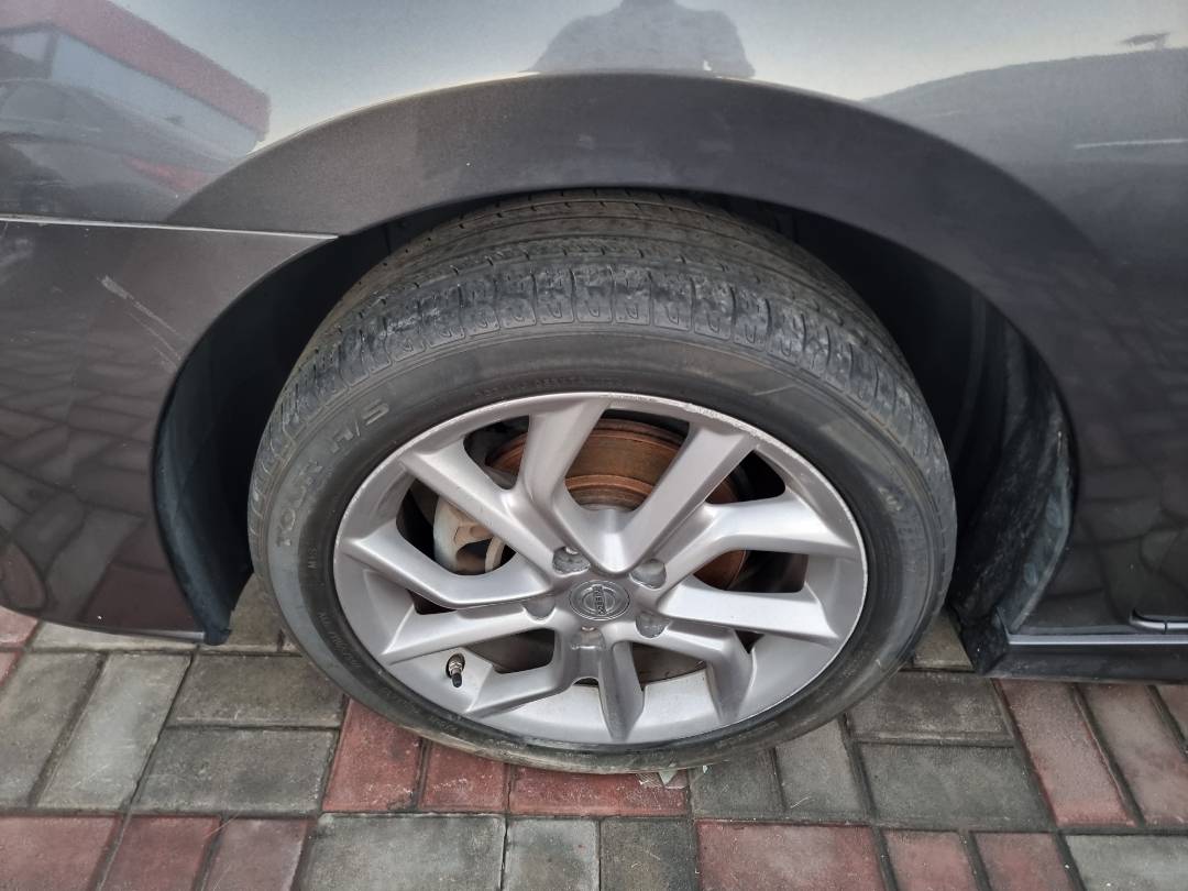 2014 NISSAN SENTRA — 105383 Miles — Lot 215487 — Ind. 12 - Marhaba Auctions Used Cars - Image 11