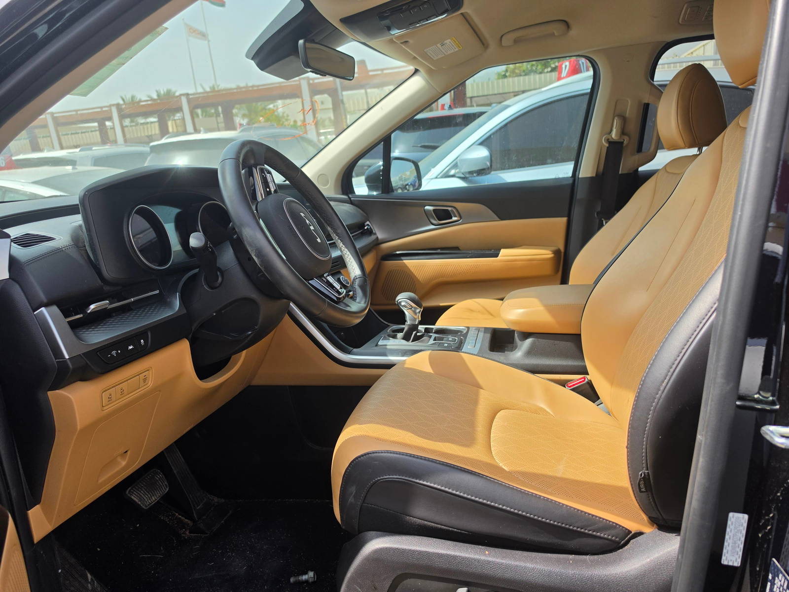 2023 KIA CARNIVAL LX — 61556 Miles — Lot P6292209 - Marhaba Auctions Used Cars - Image 6