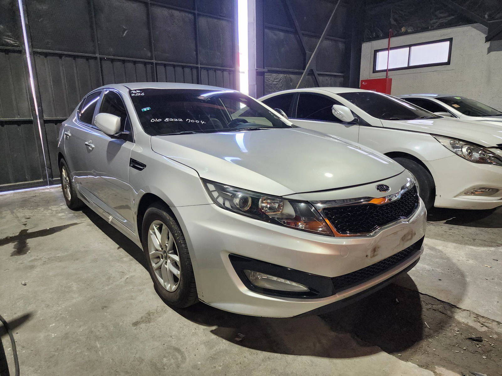 2011 KIA K5 — 133798 KM — Lot 033319 — Al Quoz - Marhaba Auctions Used Cars - Image 3