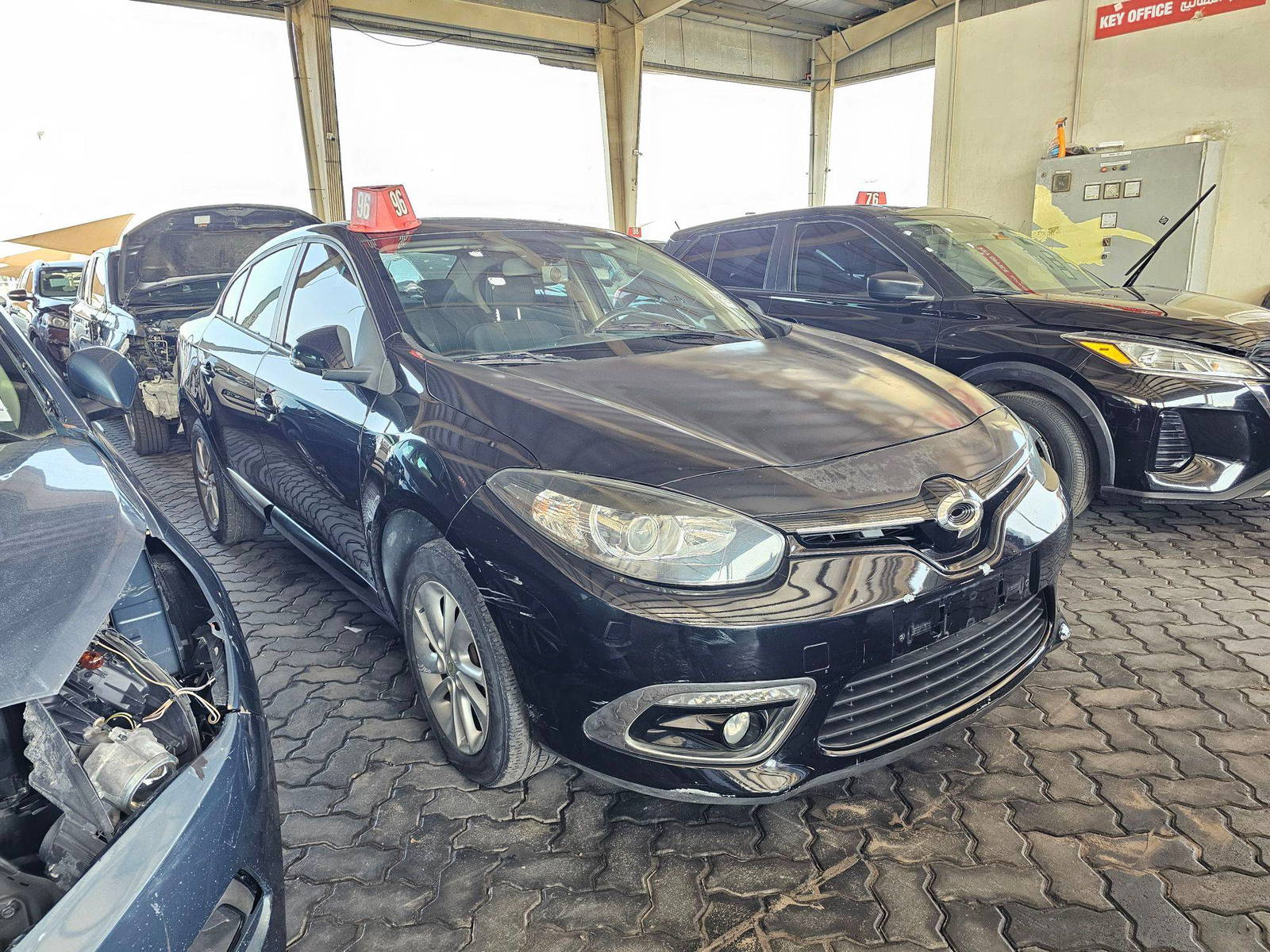 2015 RENAULT SM3 — 185354 KM — Lot P169592 — Souq - Marhaba Auctions Used Cars - Image 3