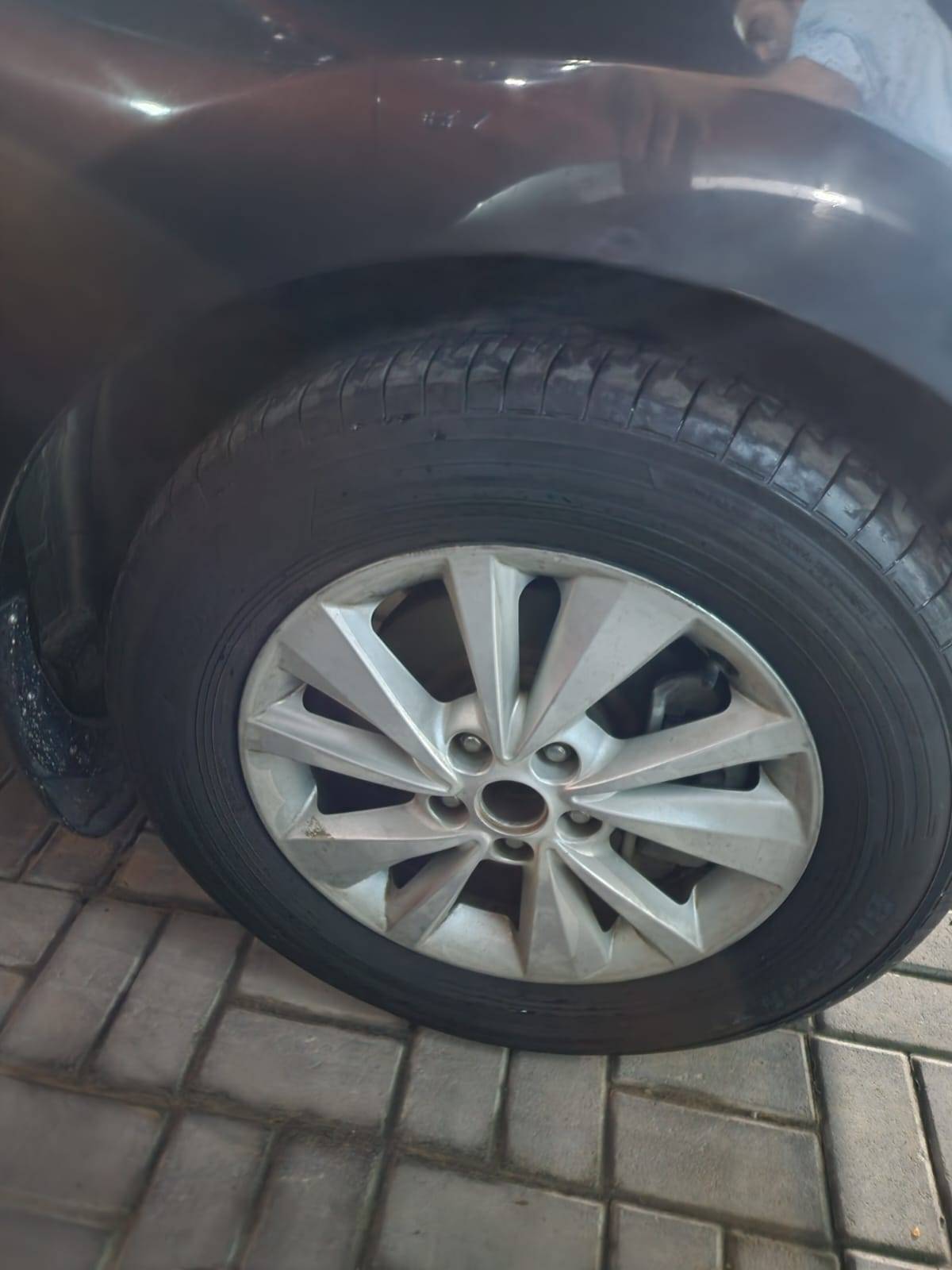 KIA CARNIVAL LX 2017 - Marhaba Auction Used Cars - Image 5