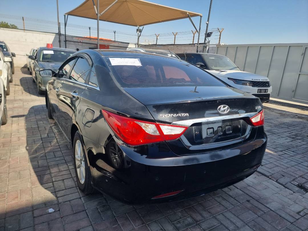 HYUNDAI SONATA 2011 - Marhaba Auction Used Cars - Image 4