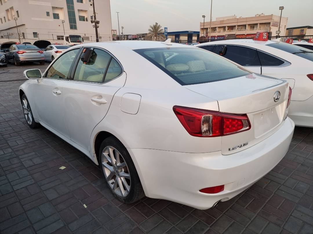 2012 LEXUS IS 250 — 229321 KM — Lot 125478 — Ind. 12 - Marhaba Auctions Used Cars - Image 5