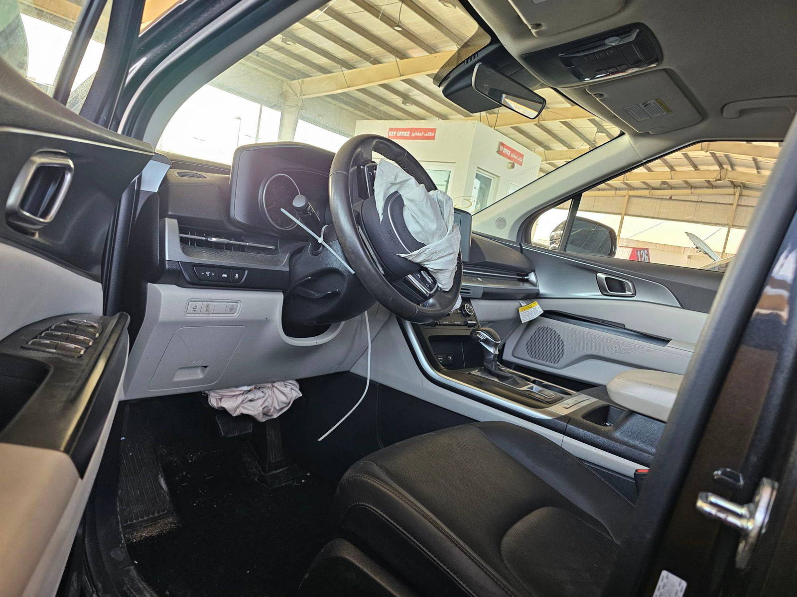 KIA CARNIVAL LX 2023 - Marhaba Auction Used Cars - Image 8