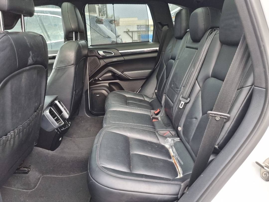 2016 PORSCHE Cayenne — 140864 Miles — Lot 70754854 — Souq - Marhaba Auctions Used Cars - Image 6