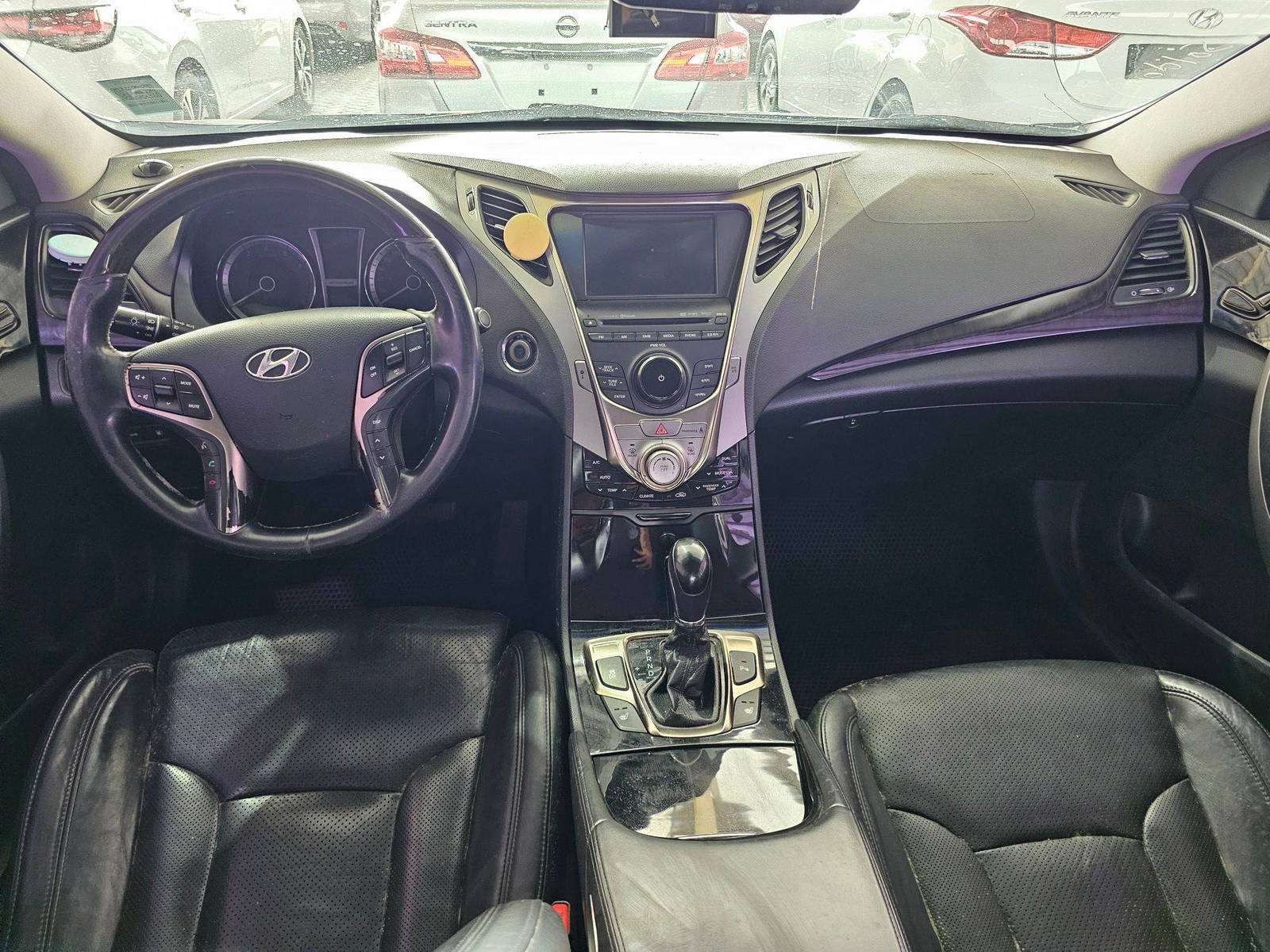 2011 HYUNDAI GRANDEUR — 121312 KM — Lot 051122 — Main - Marhaba Auctions Used Cars - Image 7