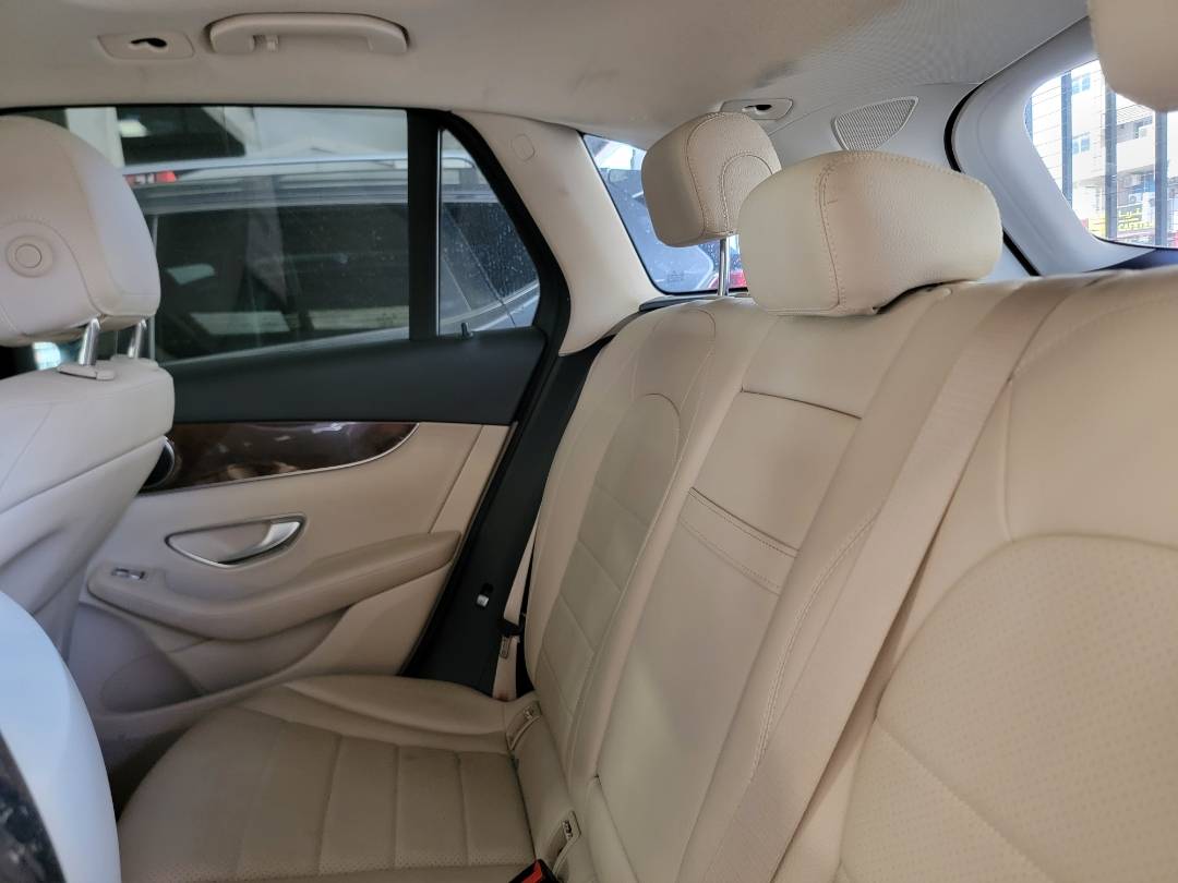 2017 MERCEDES BENZ GLC-300 — 138138 Miles — Lot F135643 - Marhaba Auctions Used Cars - Image 5