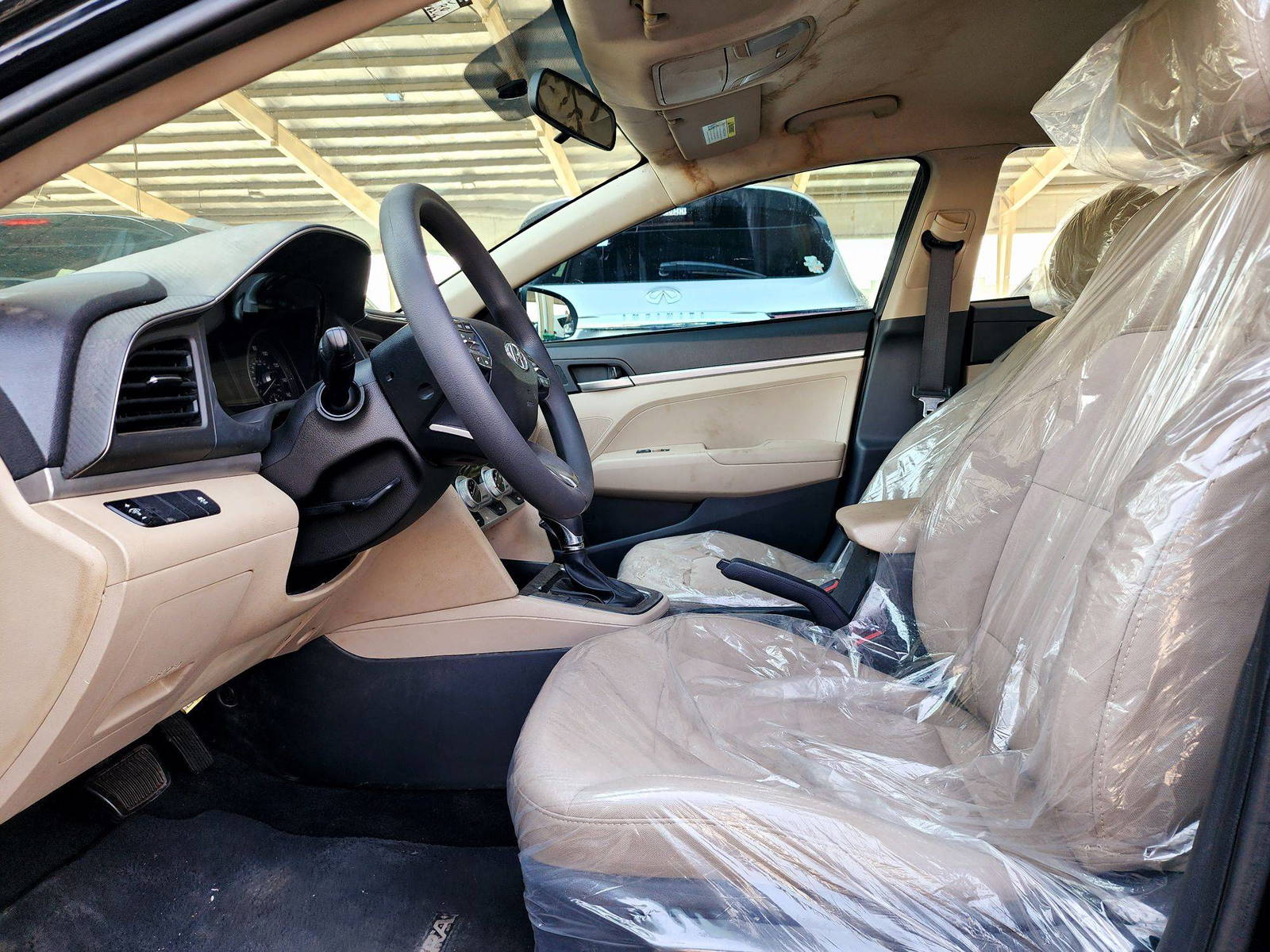 2019 HYUNDAI ELANTRA — 48224 Miles — Lot F4KH487875 — Souq - Marhaba Auctions Used Cars - Image 8