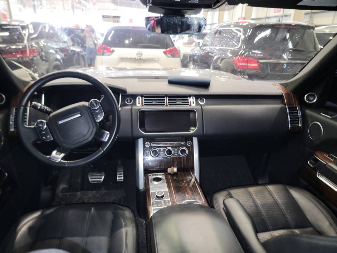 2017 LAND ROVER RANGE ROVER SUPERCHARGED — 111813 Miles — Lot 341215 — Souq - Marhaba Auctions Used Cars - Image 7