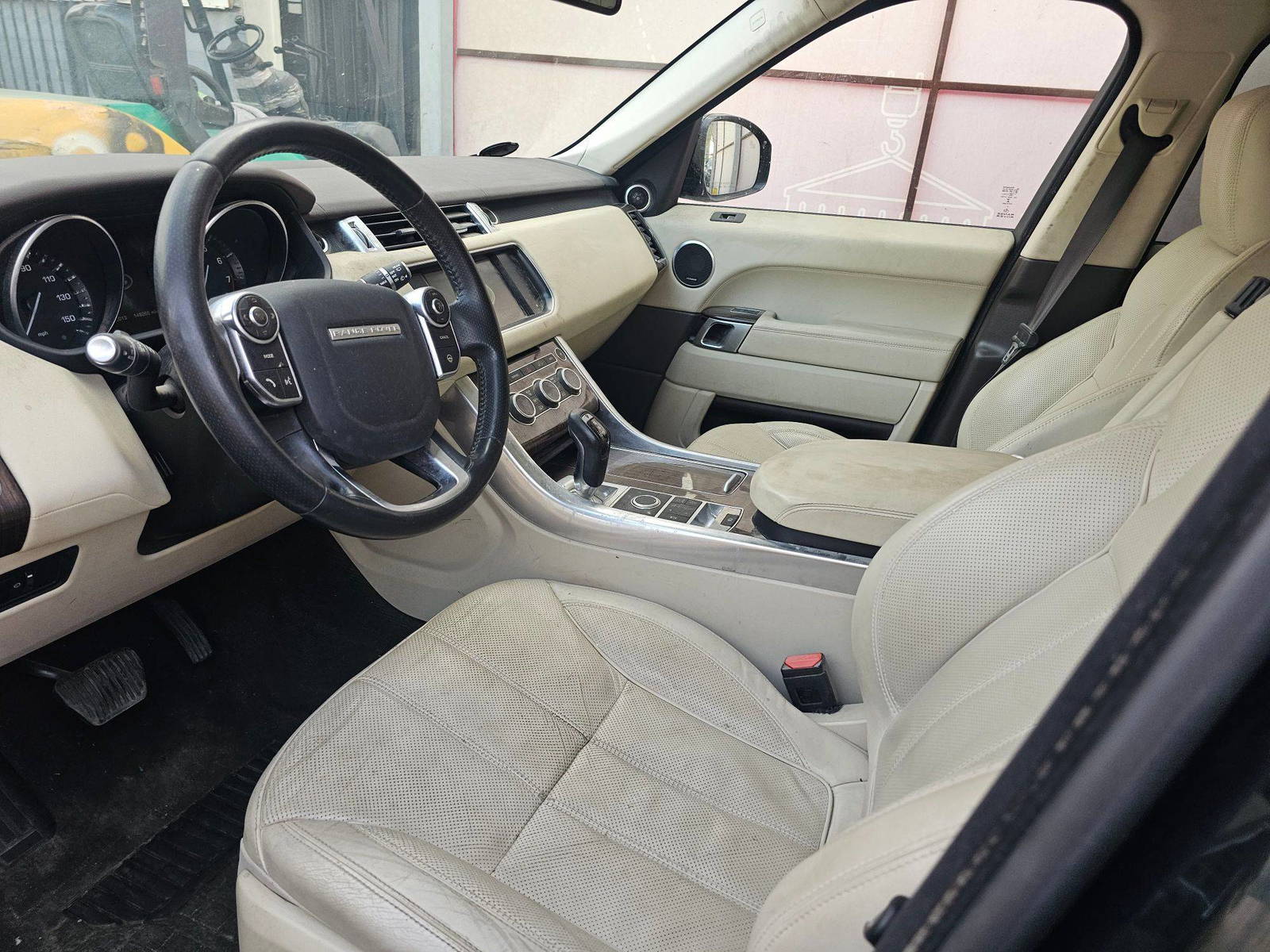 LAND ROVER RANGE ROVER HSE 2015 - Marhaba Auction Used Cars - Image 8