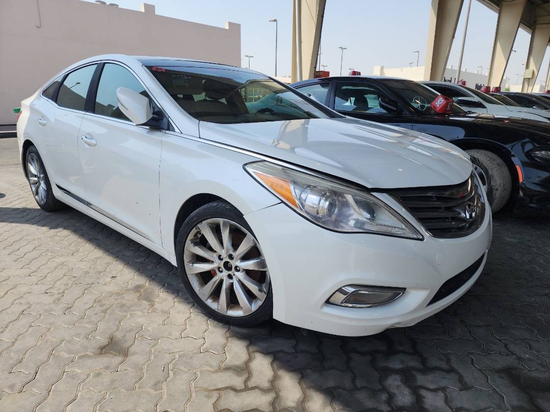 2013 HYUNDAI AZERA — 174141 Miles — Lot 37432606 — Main - Marhaba Auctions Used Cars - Image 10