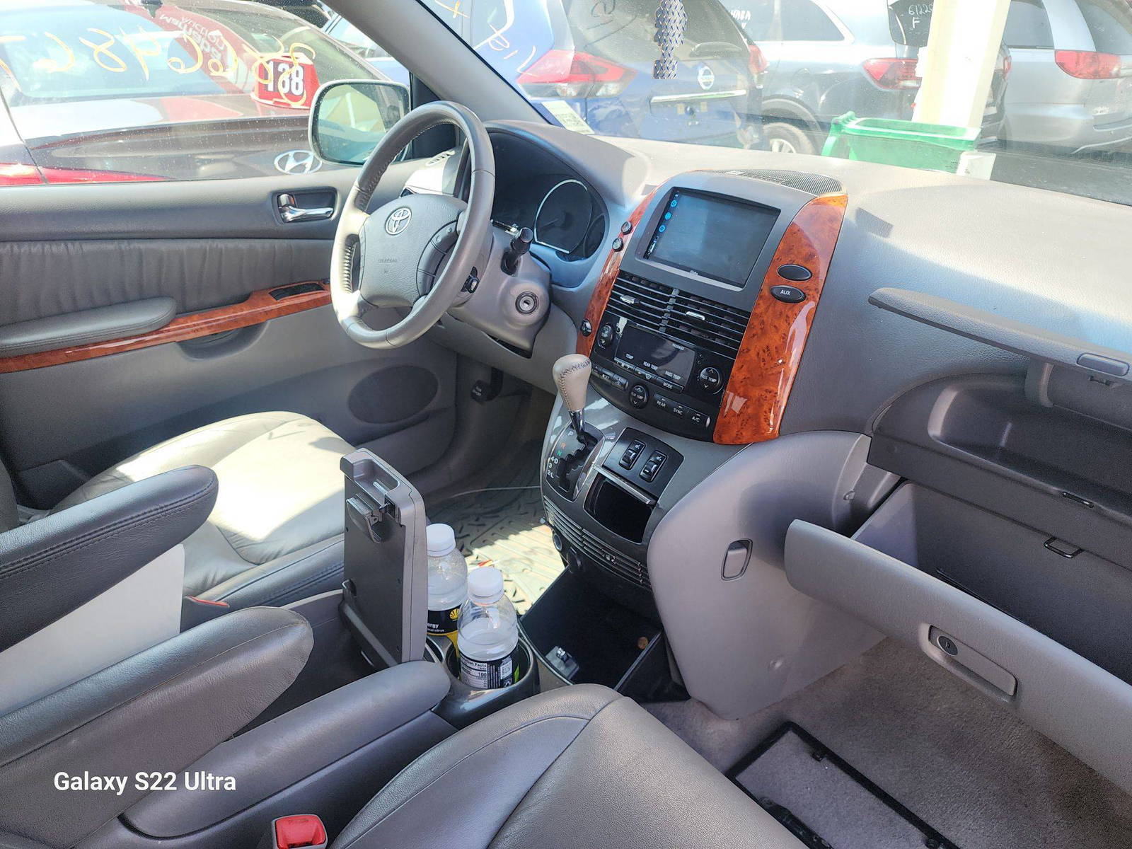 2008 TOYOTA SIENNA — 161642 Miles — Lot 38664867 - Marhaba Auctions Used Cars - Image 8