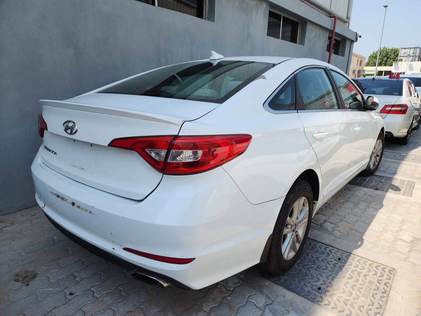 2016 HYUNDAI SONATA — 107904 Miles — Lot 51334574 — Al Quoz - Marhaba Auctions Used Cars - Image 4