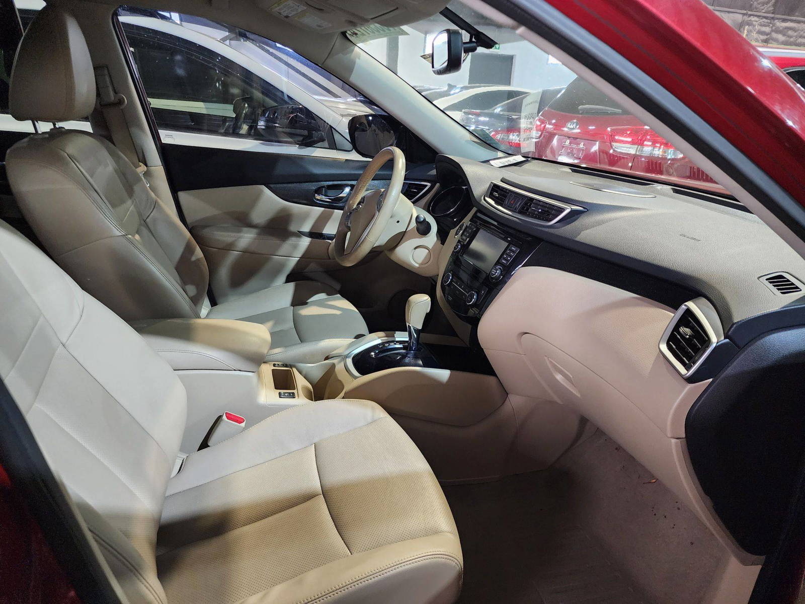 2014 NISSAN ROGUE — 134059 Miles — Lot 79550724 — Al Quoz - Marhaba Auctions Used Cars - Image 9