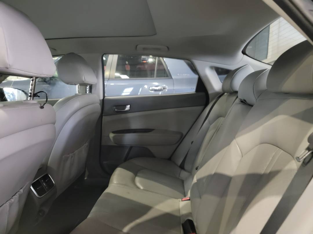 2018 KIA OPTIMA — 101190 Miles — Lot G242008 — Main - Marhaba Auctions Used Cars - Image 7