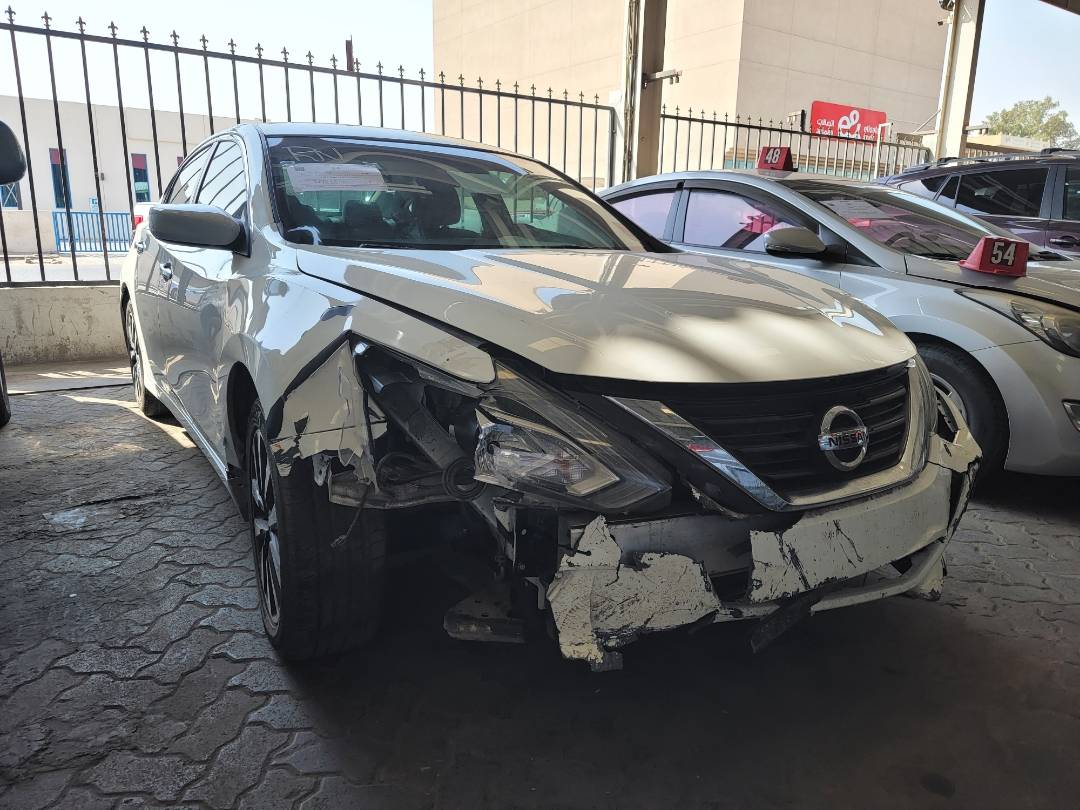 2018 NISSAN ALTIMA — 173024 Miles — Lot C186474 — Main - Marhaba Auctions Used Cars - Image 4