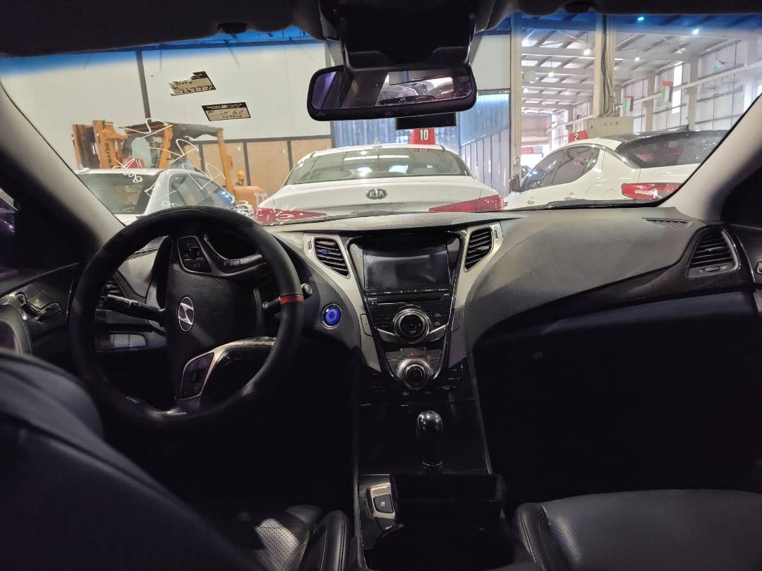 HYUNDAI GRANDEUR 2011 - Marhaba Auction Used Cars - Image 8