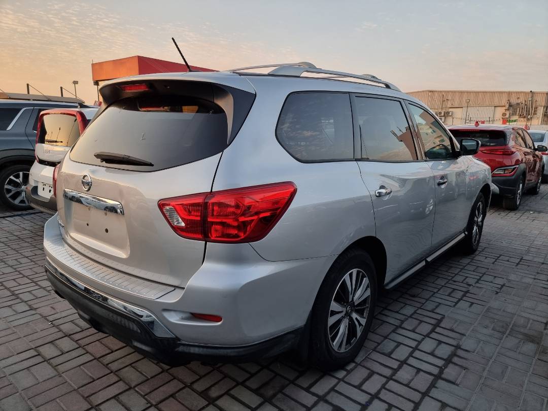 2017 NISSAN PATHFINDER — 174621 Miles — Lot 2105487 — Ind. 12 - Marhaba Auctions Used Cars - Image 5