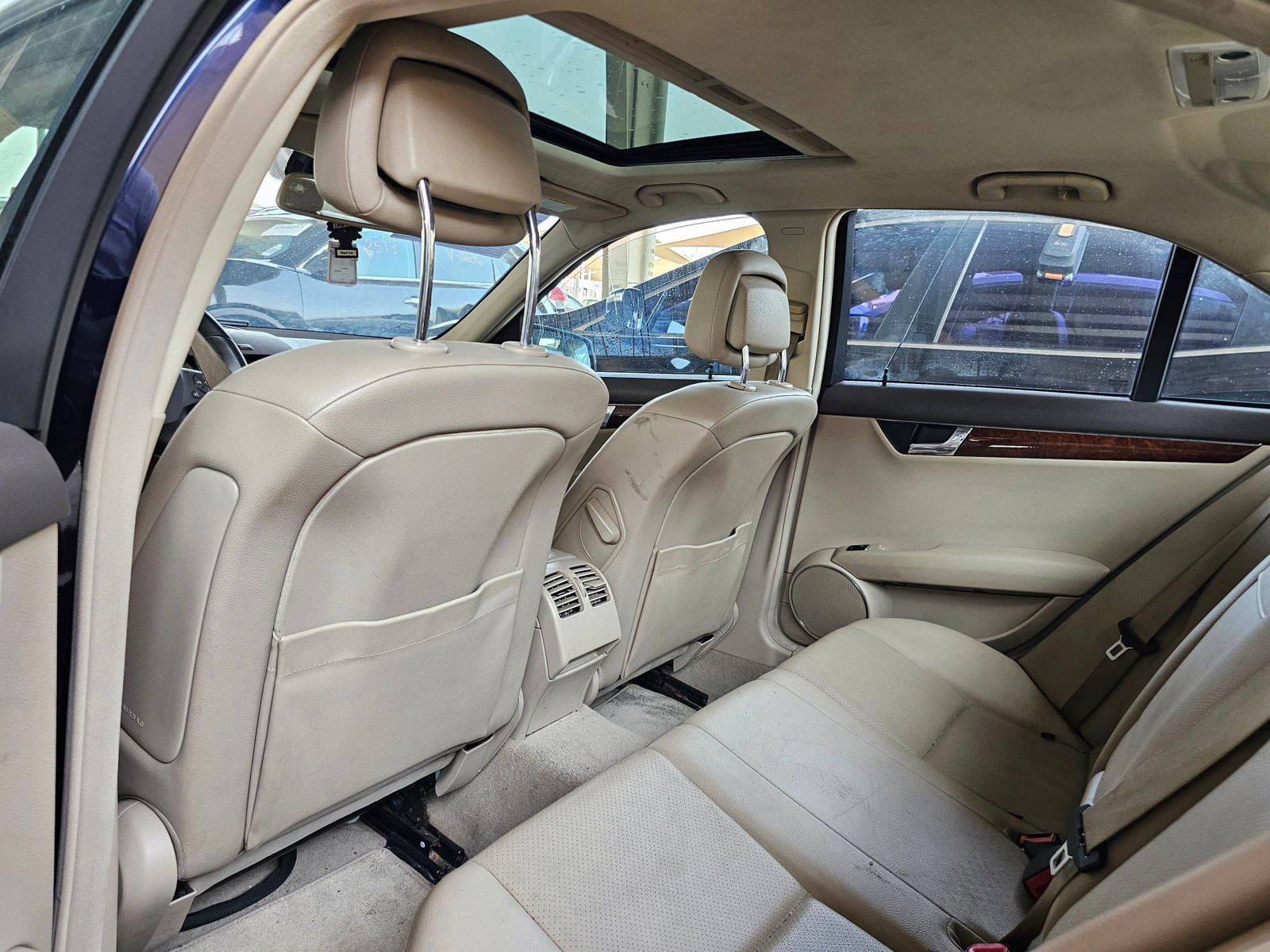 MERCEDES BENZ C300 2011 - Marhaba Auction Used Cars - Image 5