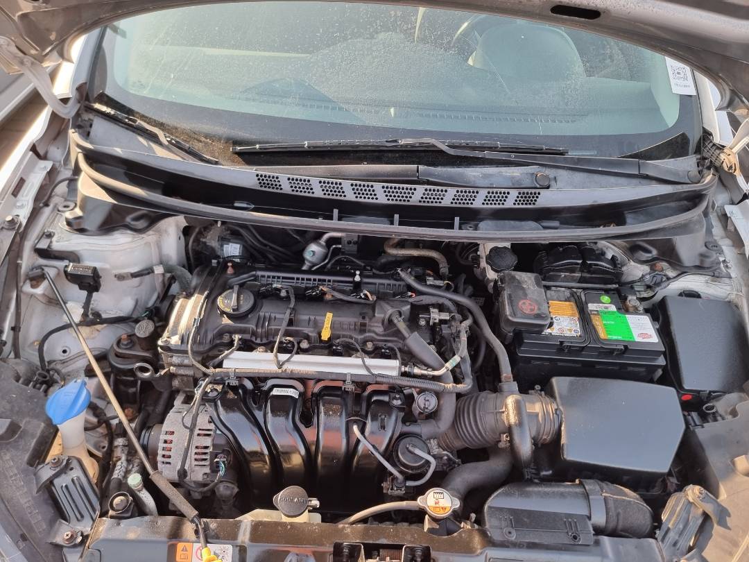 HYUNDAI ELANTRA 2015 - Marhaba Auction Used Cars - Image 11